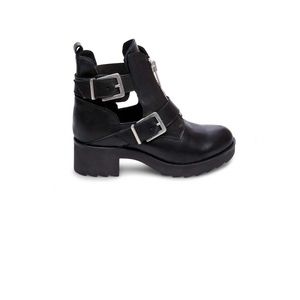 Steve Madden Ravish Back Boots